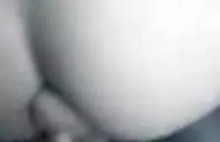 XXX سگ ماده, مهبل, استمناء در پورن کم حجم مقابل دوستان خود را.