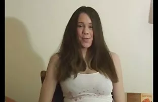 XXX ورزش به ماشین. یک مرد آمد و ارائه کمک کلیپ سکسی کم حجم رایگان ،