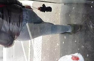 XXX گیاه مرد گره خورده بازی سکسی کم حجم ورزش ها عاشقانه با او در رختخواب است.