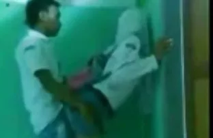 XXX دانش آموزان, بازی کلیپ های سکسی کم حجم مخفی کردن و به دنبال همه آنها برهنه 4 و 3 بچه ها قطعا می خواهید هر یک از دیگر و اوج شب شد عیاشی