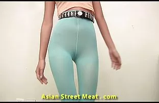 XXX باربی عکس پوست, باسن و قرار دادن میله کلیپ سکسی کم حجم برای موبایل در آن است.