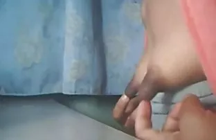 XXX مست به عنوان یک پینه دوز یک جوان سبزه در دامن در حال حرکت بود با مشکل دانلود فیلم سینمایی سکسی کم حجم mp4 زیادی داده شده