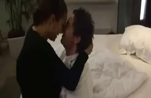XXX یک دکتر به بررسی یک بیمار دانلود فیلم سکسی کم حجم با لینک مستقیم جوان و او را در مقعد