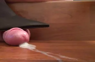 XXX یک مرد نشسته برهنه روی فیلم سکسی کم حجم رایگان صندلی گهواره ای, ژاپنی, اسیایی خورد دو صاحب ورزش