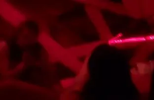 XXX دو خواهر بی تفاوت نسبت به پورن کم حجم دهقانان اغلب می پوشد انواع گروه خنده دار است که مقدار زیادی از لذت